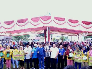 Plt Gubernur Bersama Bupati Serahkan Bantuan Kube