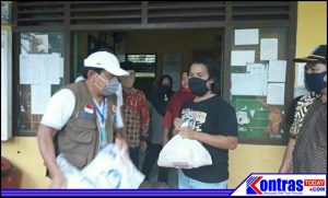 Bupati Mian Bagikan Paket Sembako Kepada Korban PHK Dampak Covid-19