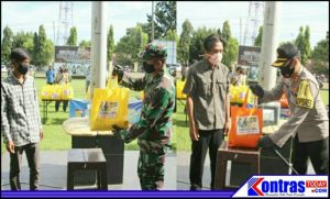 Polres Bersama Kodim 0423 BU Berbagi Sembako Untuk Masyarakat Terkena Dampak Covid-19