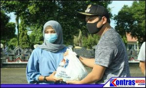 Secara Simbolis Wabup BU Bagikan 9.772 Bingkisan Hari Raya Idul Fitri 1441 H
