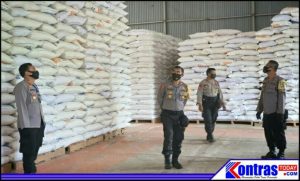 Pastikan Ketersediaan Beras, Kapolres BU Cek Gudang Bulog Taba Tembilang