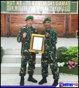 Danrem 041/Gamas Beri Penghargaan Kepada Peltu Partono Atas Sederet Prestasinya