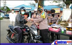 Hari Ke-7 Bulan Suci Ramadhan, Polres Bengkulu Utara Berbagi Takjil