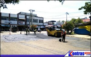 UPTD Workshop Kembali Perbaiki Jalan Berlubang Dalam Kota Arga Makmur