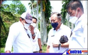 Kadis PUPR Dan Bupati BU Tinjau Kondisi Jembatan Tanjung Putus