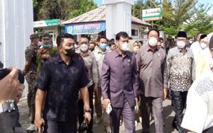 Aksi Demo Yang Digelar Badan Eksekutif Mahasiswa Disambut Ketua DPRD Provinsi Bengkulu