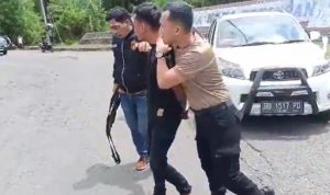 Terduga Pencuri Mobil Rush Kepergok Polisi