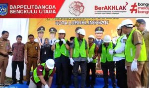 Kepala Bappelitbangda BU Hadiri Peletakan Batu Pertama Pembangunan UKK Imigrasi di Lubuk Linggau