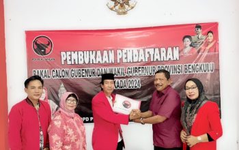 Serius Maju Pilkada 2024, Bupati Mian Ambil Formulir Penjaringan Calon Gubernur Bengkulu ke Markas Banteng