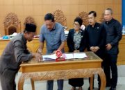 Raperda RPJPD BU Disetujui Untuk Disahkan Jadi Perda Dalam Rapat Paripurna Pandangan Fraksi