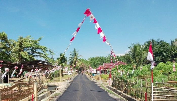 Melalui Disnakertrans Bengkulu Utara, Jalan Desa Suka Negara Tuntas Di Hotmix