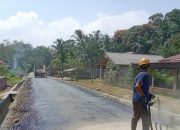 Jalan Desa Suka Negara Mulus Setelah Dilakukan Peningkatan Oleh Disnakertrans BU