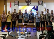 Kepala BKAD Bengkulu Utara Dampingi Wakil Bupati Terima Penyerahan LHP BPK Semester II TA 2024