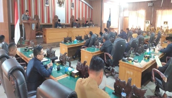 Fraksi DPRD Bengkulu Utara Sampaikan Pandangan Umum Terhadap Tiga Raperda